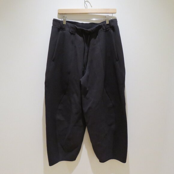 LULULEMON Mixed Fabric Relaxed-Fit Tapered High-Rise Pants in Black Barrel Large - Picture 3 of 14